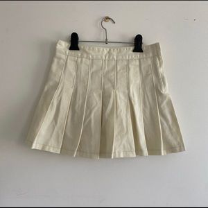 brandy melville mini skirt